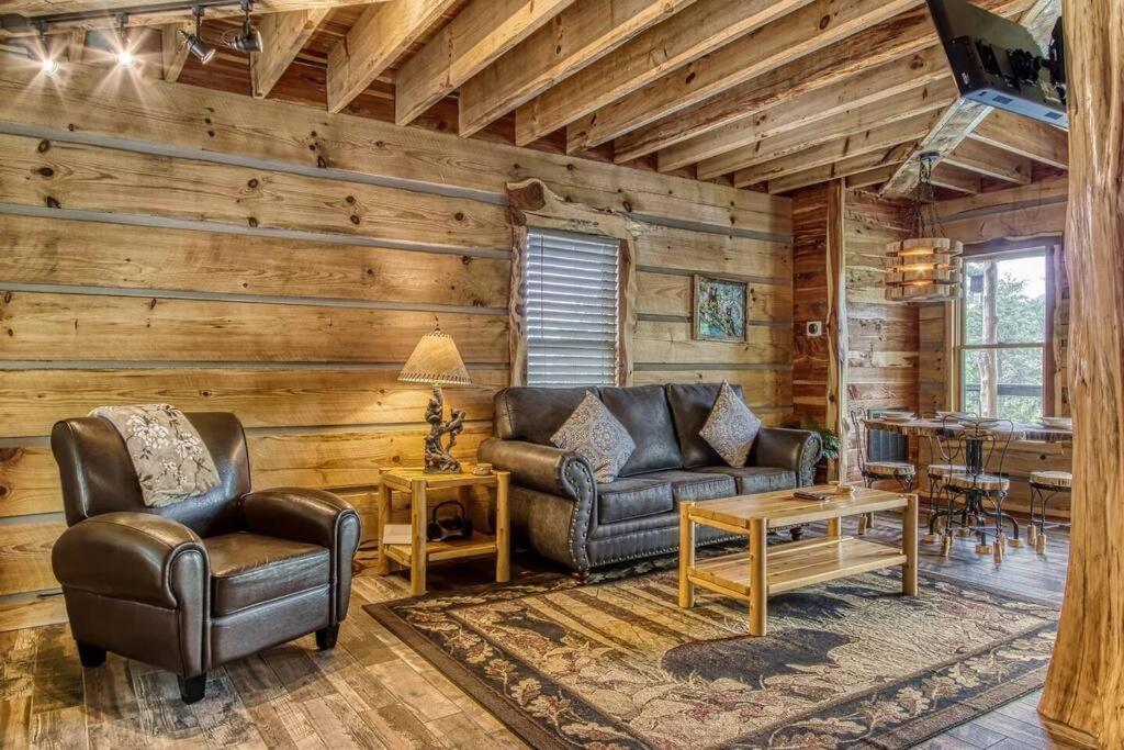 The Log Castle~Stunning Mountain Views~Hot Tub Villa Sevierville Bagian luar foto
